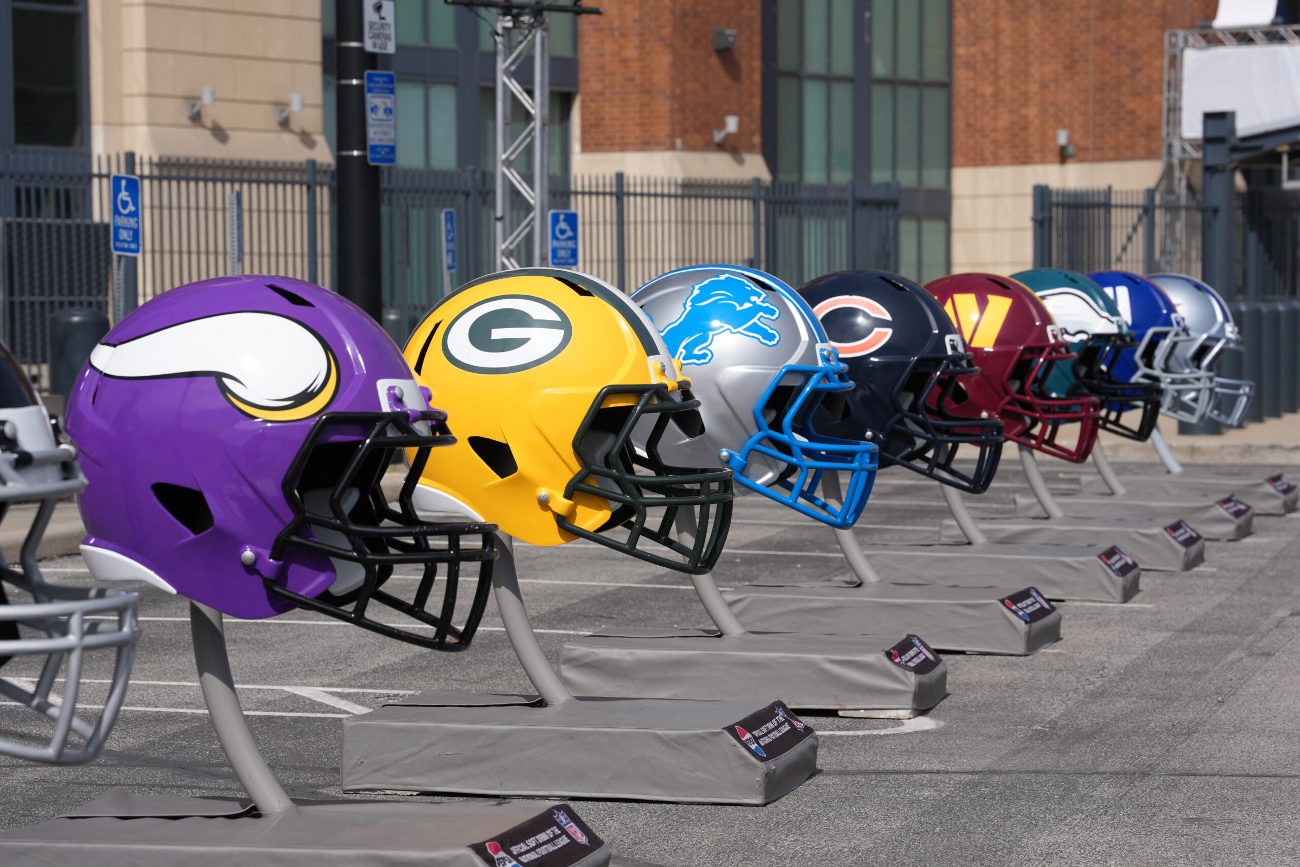 Very Quietly, The Vikings Shifted a Beefier Workload onto Rookie ‘Backer — Woodbury Health news